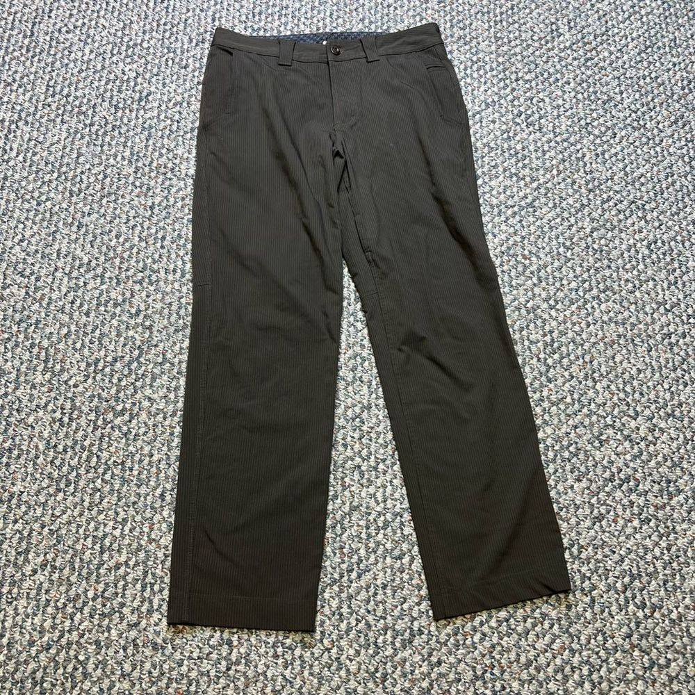 LULULEMON MENS CARGO DRESS PANT SIZE 36 OLIVE PINSTRIPE